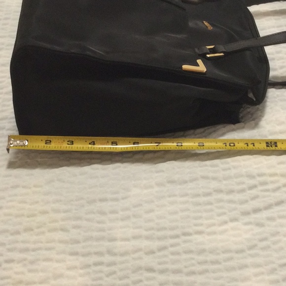 NWT Calvin Klein Black/Gold Handbag - Picture 12 of 16